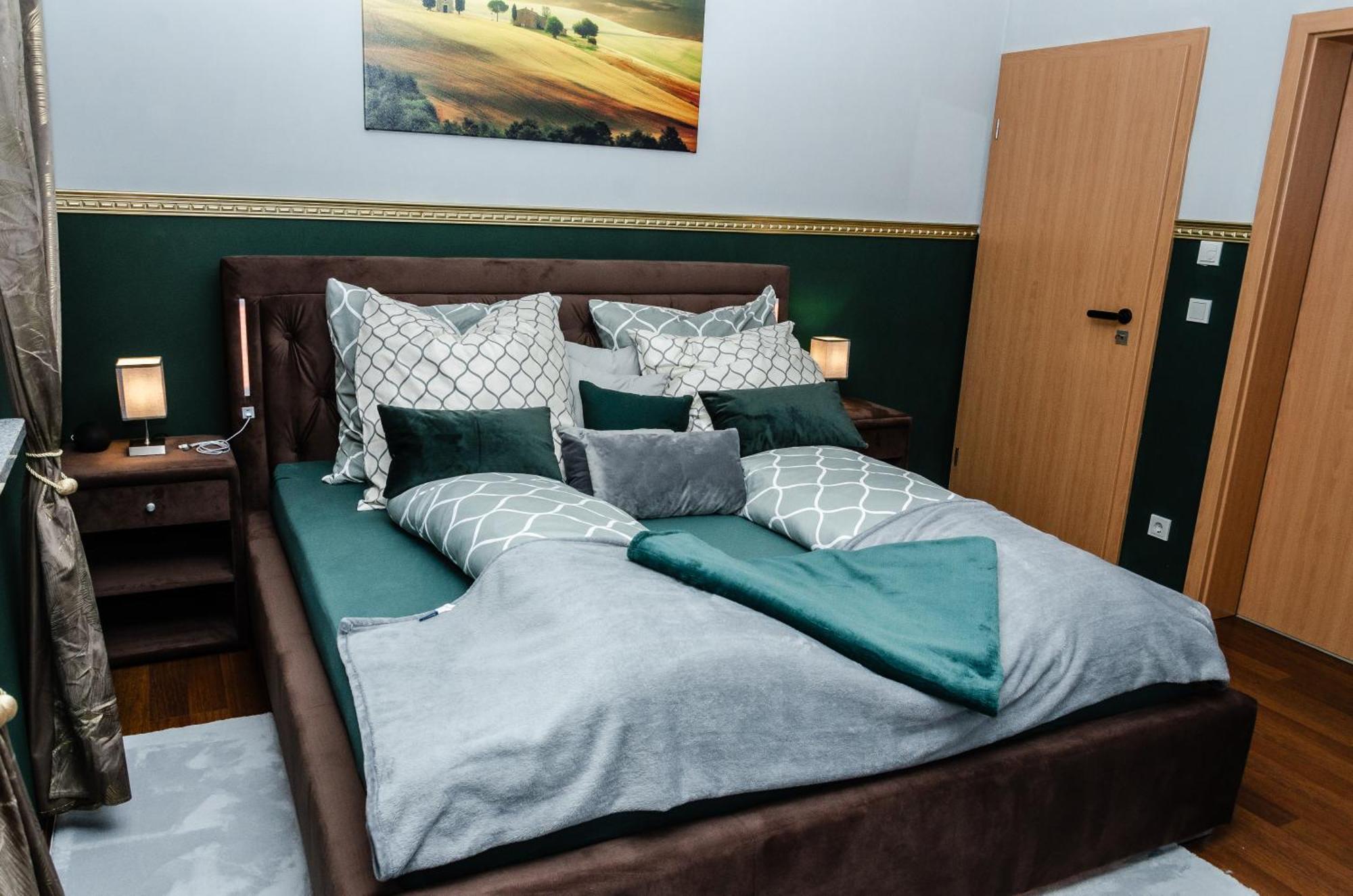 5 Sterne Centurion Ferienhaus Villa 2 Pools 86 Zoll Tv Aldersbach Екстериор снимка